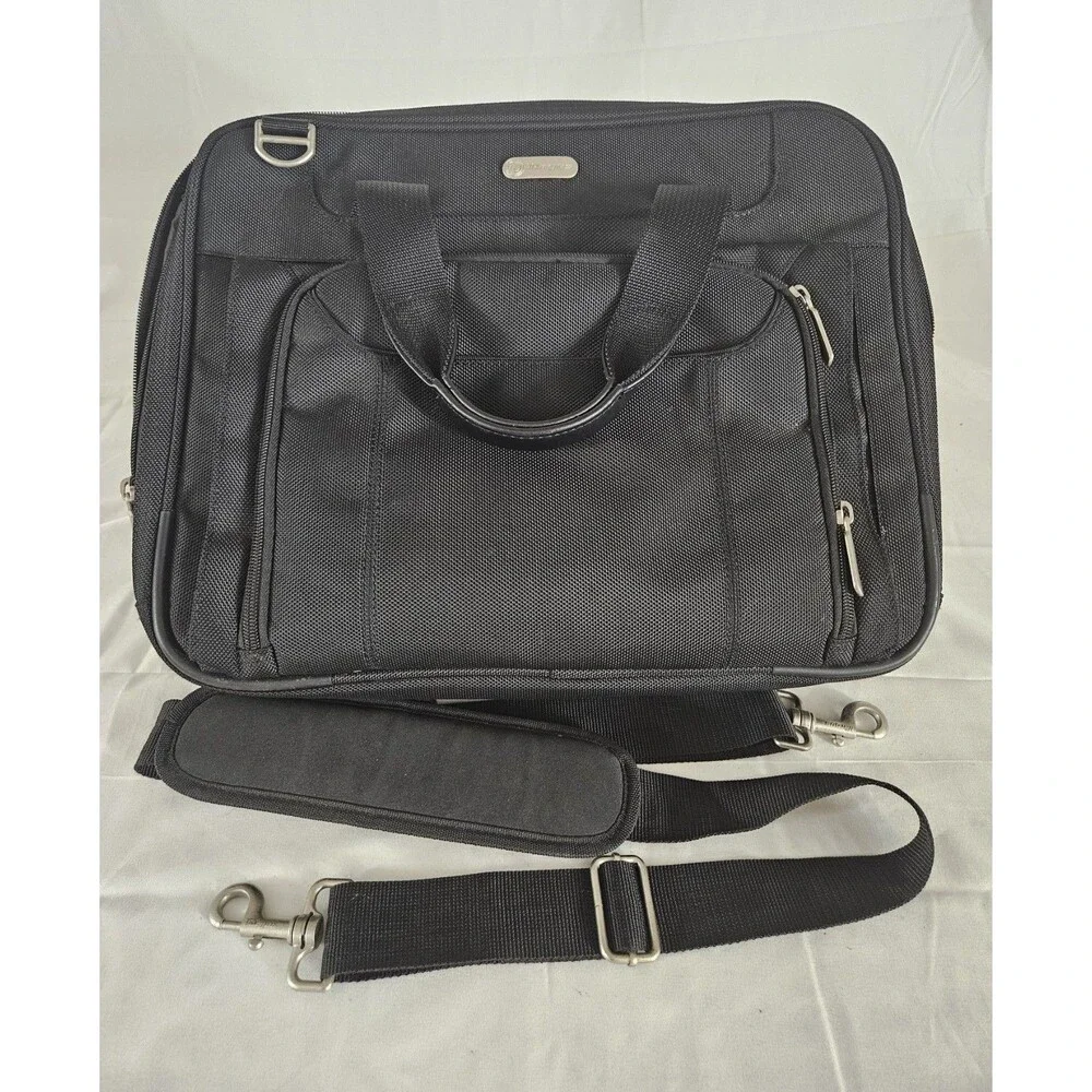 Targus TBT04401-01 Black Laptop Carry Case Travel Bag 16” Used One Time